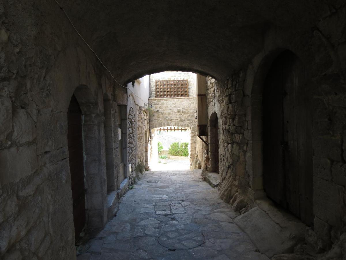 مبيت وإفطار Saint-Mathieu-de-Tréviers Le Castellas Du Pic St Loup المظهر الخارجي الصورة