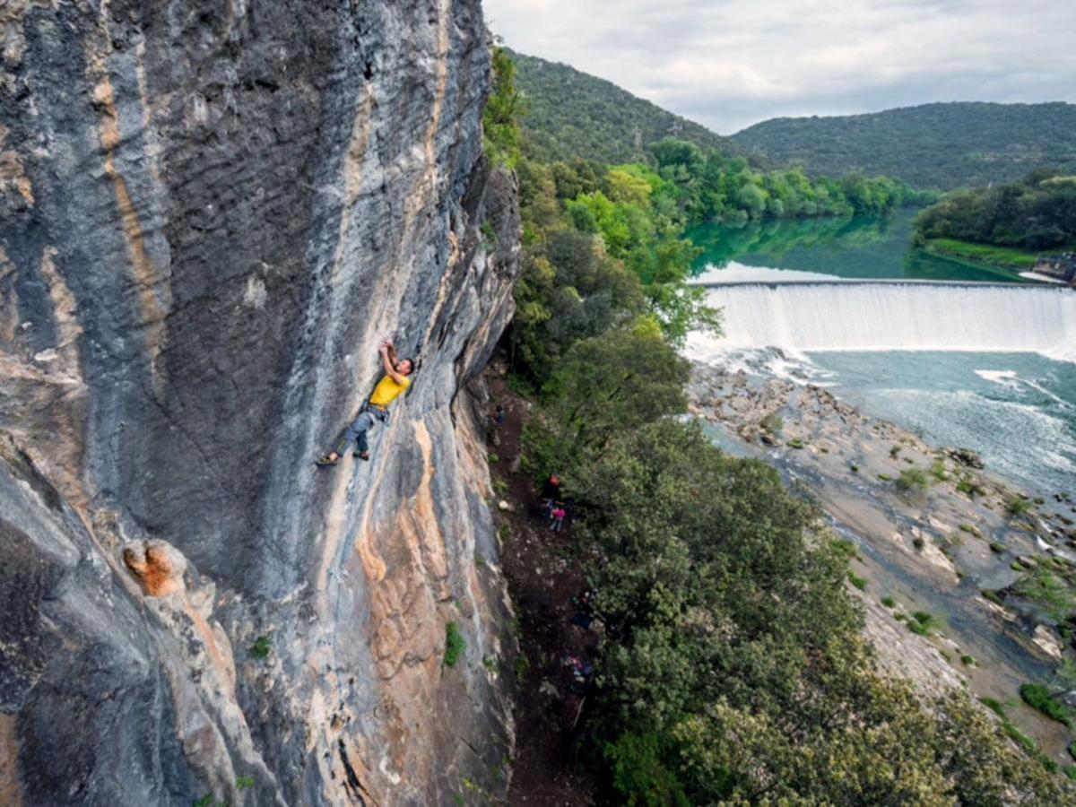 مبيت وإفطار Saint-Mathieu-de-Tréviers Le Castellas Du Pic St Loup المظهر الخارجي الصورة